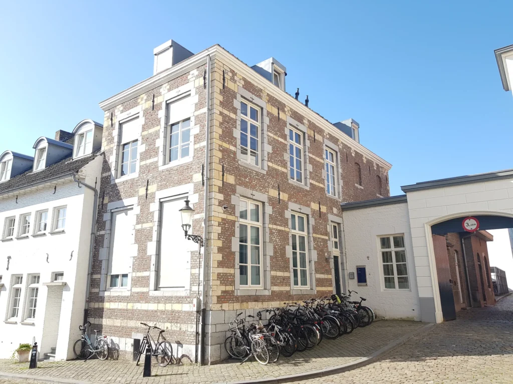 Maastricht University-owned building at Minderbroedersberg 8, photographed in April 2025
